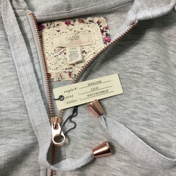 SOLD! Cupio Zippered Jacket w/Hood & Pockets - Picture 3 of 4